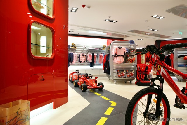 フェラーリストア ギリシャ店