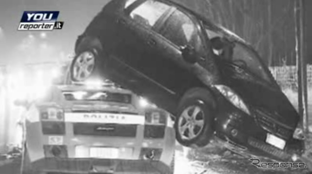 29日夜、北イタリアでランボルギーニのポリスカーが一般車と衝突し全損となった