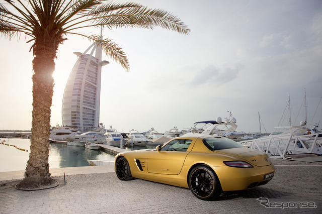 SLS AMGデザートゴールド
