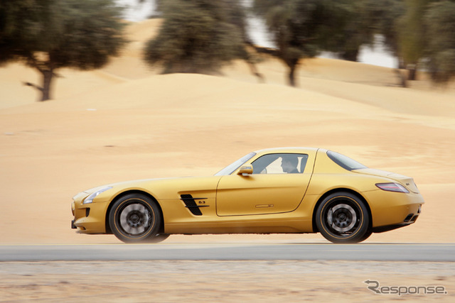 SLS AMGデザートゴールド