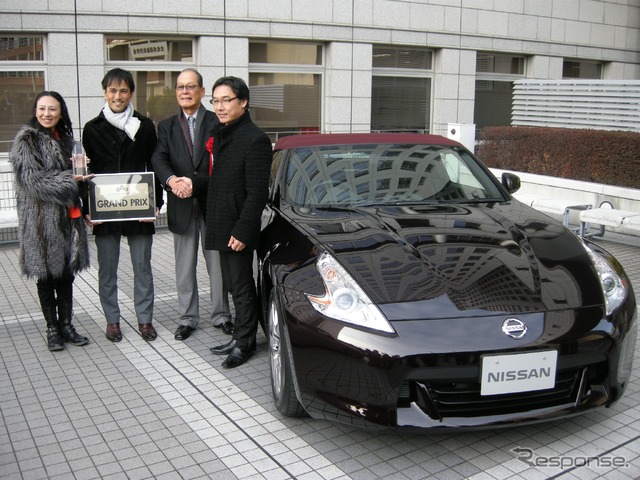 2010年のグランプリに選ばれた日産『フェアレディZ ロードスター』