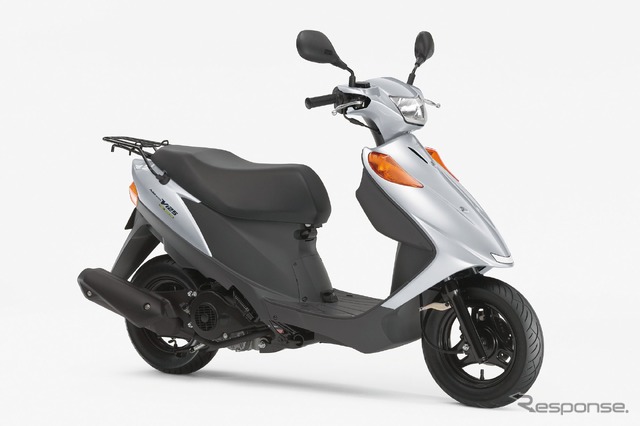 アドレスV125新色として追加されたソニックシルバーメタリックNo.2