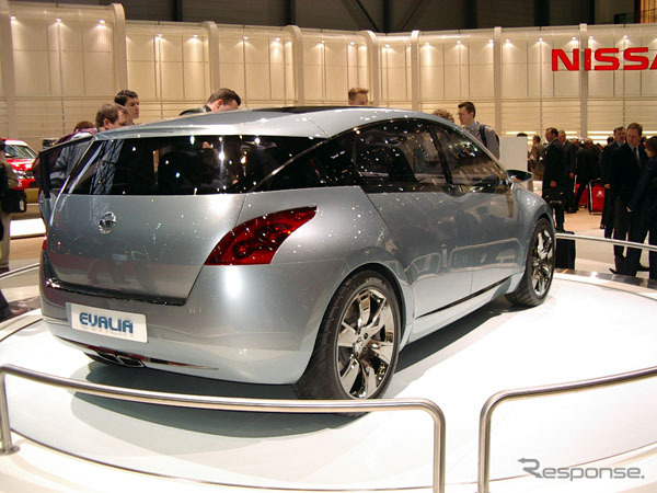 【ジュネーブショー2003速報】次期型『ティーノ』だ!?…日産『エバリア』