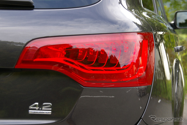 Q7 4.2FSIクワトロ