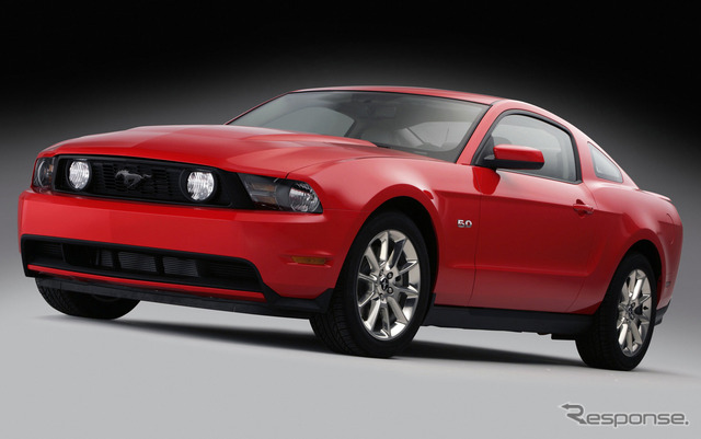 フォード マスタング GT 5.0リットル V8
