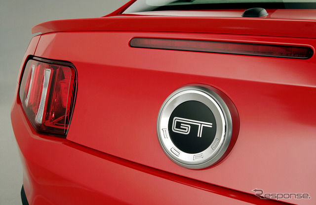 フォード マスタング GT 5.0リットル V8