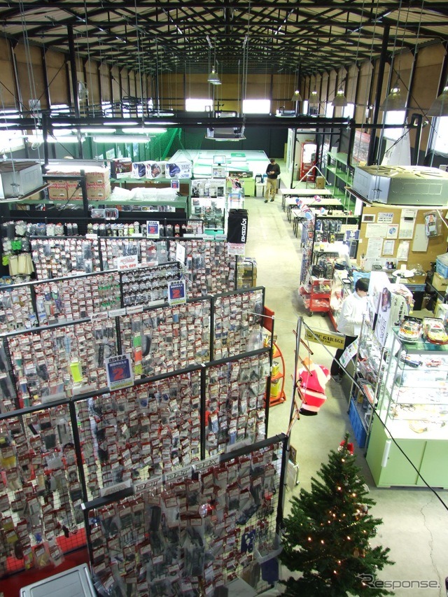 京商厚木社屋に併設