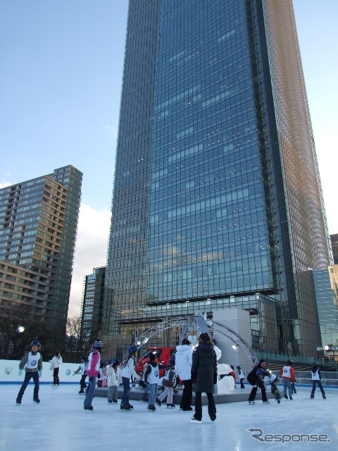 VWスケートリンクin東京ミッドタウン