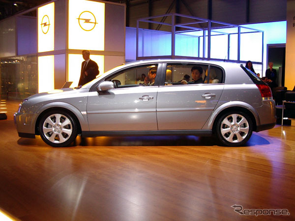 【ジュネーブショー2003速報】オペル『シグナム』に競合車は無い