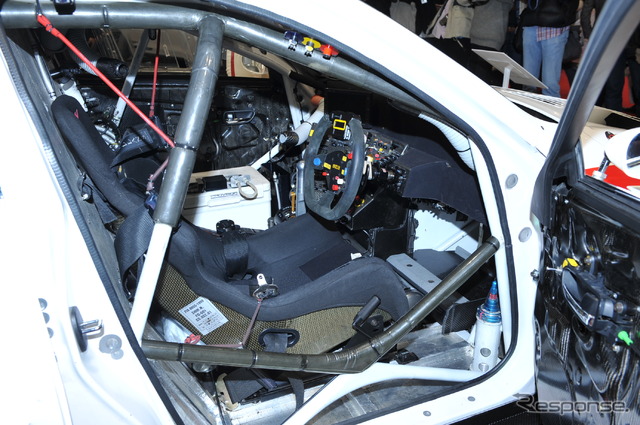 KUMHO TIRE SHIFT IS350