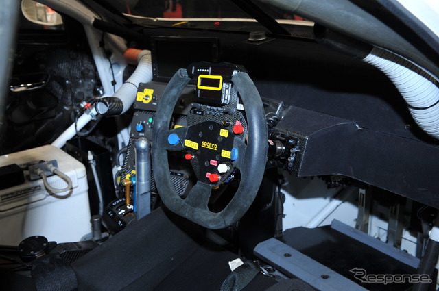 KUMHO TIRE SHIFT IS350
