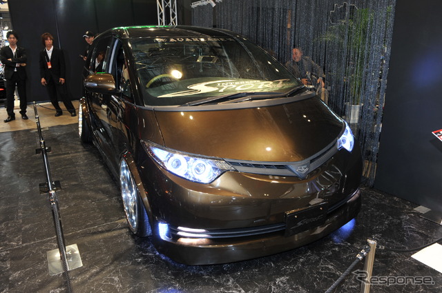 AVANZARE スポーツ エスティマ コンプリート