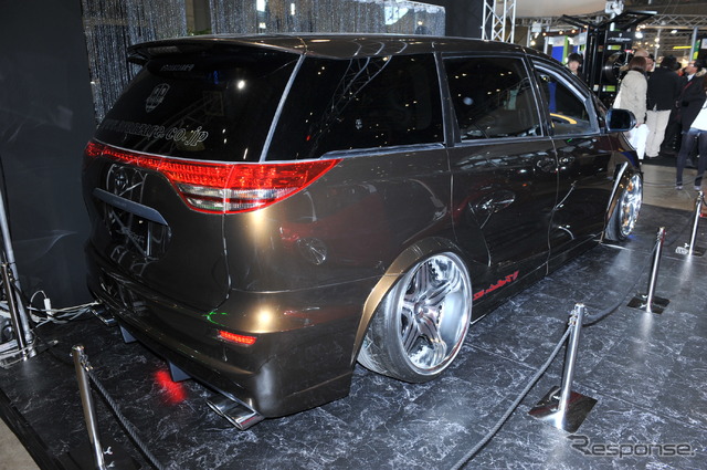 AVANZARE スポーツ エスティマ コンプリート