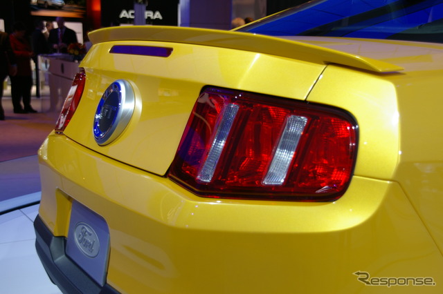 フォード マスタング GT 5.0リットル V8