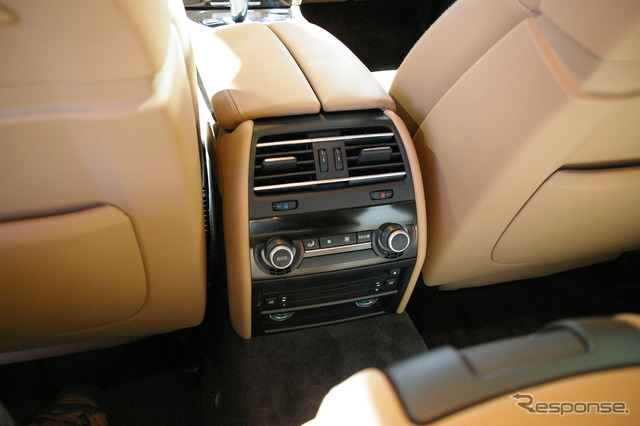 BMW 740i