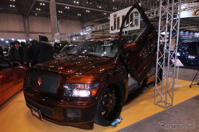 インフィニティ QX56「Pimp My QX」（J-LUG）