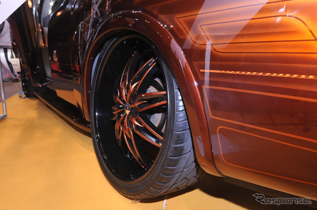 インフィニティ QX56「Pimp My QX」（J-LUG）