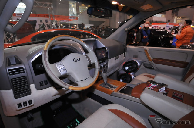 インフィニティ QX56「Pimp My QX」（J-LUG）