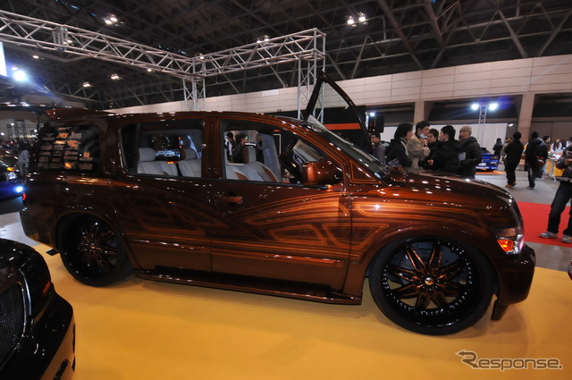 インフィニティ QX56「Pimp My QX」（J-LUG）