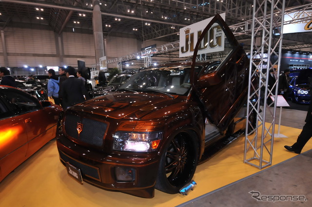 インフィニティ QX56「Pimp My QX」（J-LUG）
