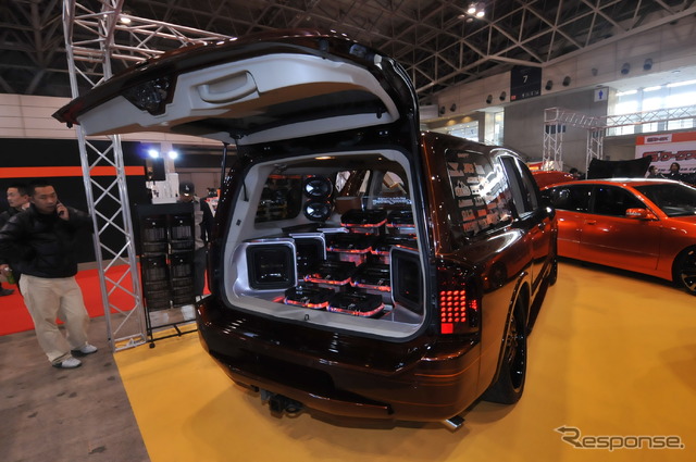 インフィニティ QX56「Pimp My QX」（J-LUG）