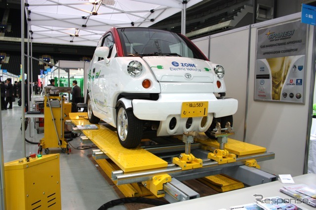 東京モーターショーにも展示されていたEV。MSジャパンサービスという自動車整備用機械を取り扱う企業のブースに置かれていた