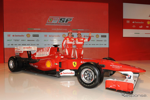 2010年F1マシン「F10」発表会(28日)