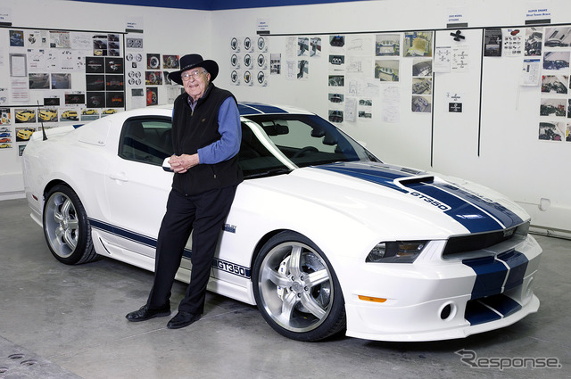 GT350とキャロル・シェルビー氏