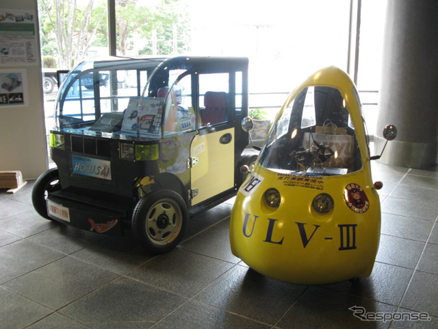 ULV-Ⅲと並んだHOKUSAI(左)。墨田区ではこのデザインの車両が走る予定だという。