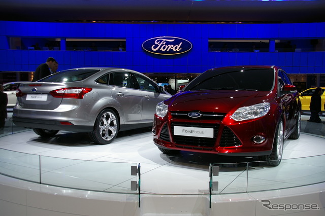 新型フォーカス。1月のデトロイトショーでEV、HVモデルの導入も発表された。