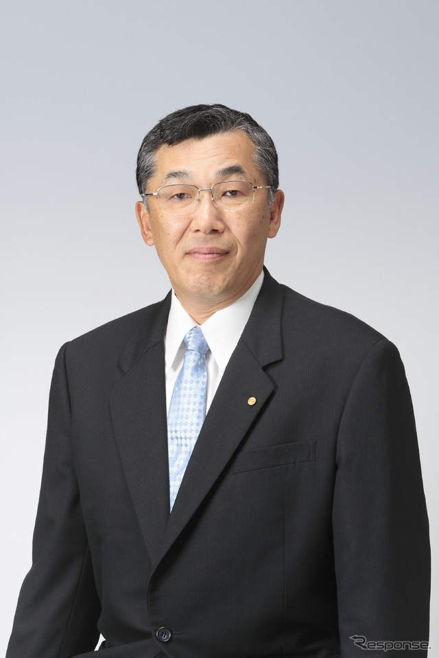 横山裕行氏