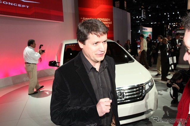 オデッセイコンセプトをデザインした キャタリン・マテイ氏