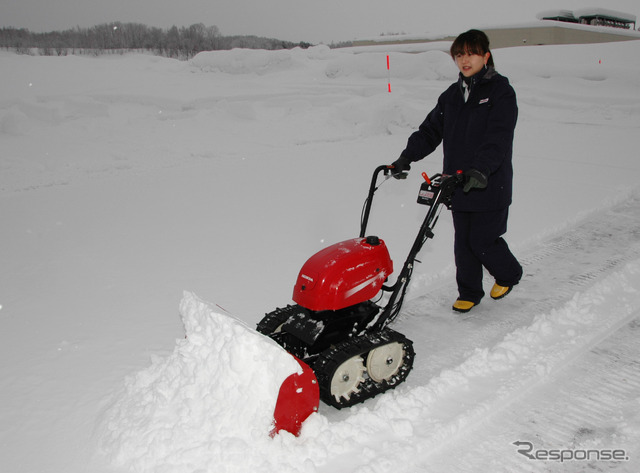 今期で2000台を販売したユキオスを体験(写真=ホンダ提供)