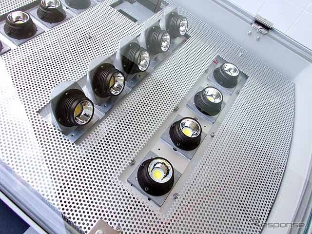 新たなトンネル照明の開発に向けた実証実験