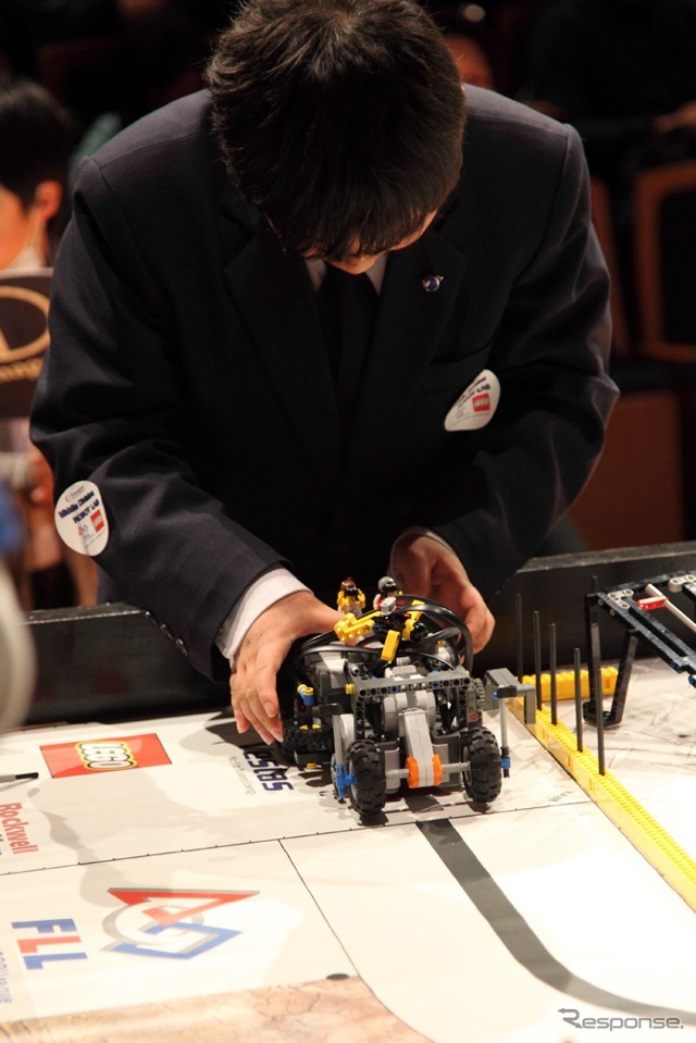 14日、日本科学未来館
