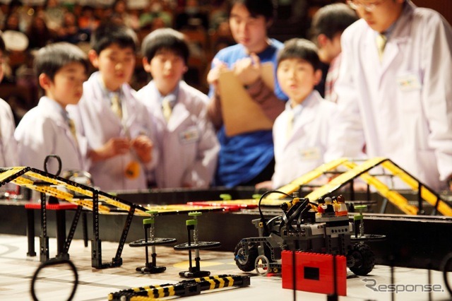 14日、日本科学未来館