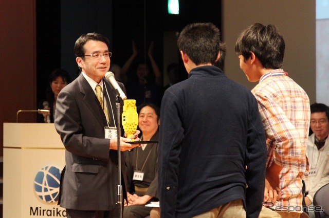 14日、日本科学未来館