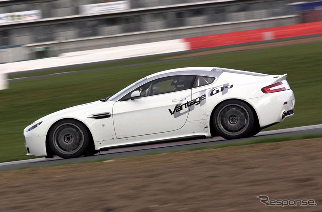 ヴァンテージ GT4