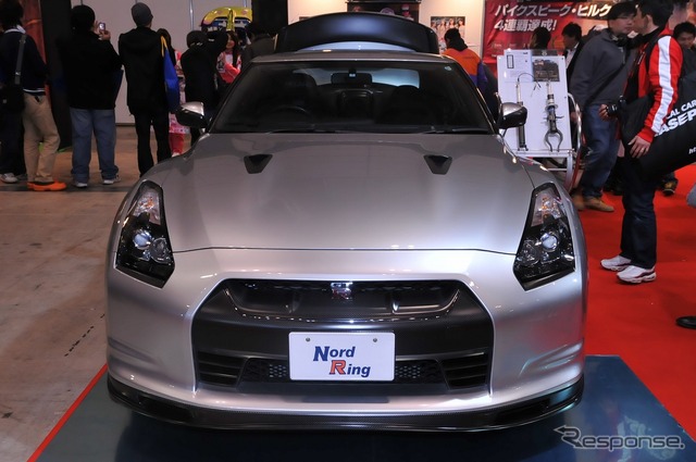 日産 GT-R カーボンパーツ装着車(ベストカー)