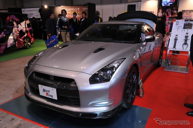 日産 GT-R カーボンパーツ装着車(ベストカー)