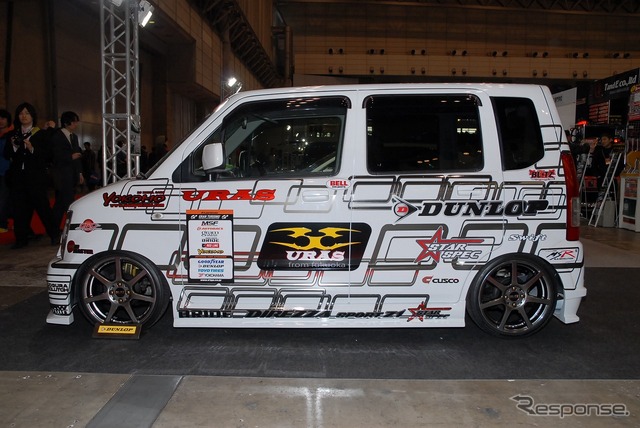 スズキ ワゴンR「URAS D1 スカイライン風ワゴンR」(URAS)