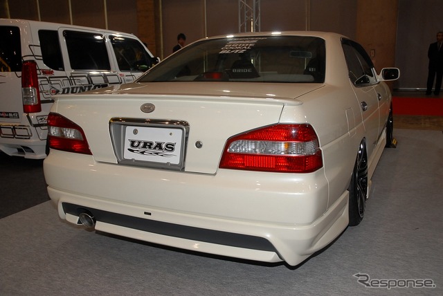 日産 ローレル「URAS STYLE-L ローレル」(URAS)