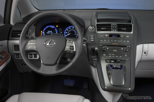 リコールとなったHS250hの運転席
