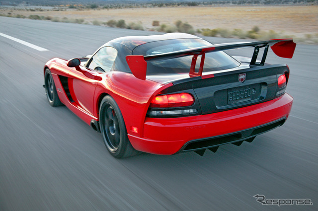 バイパーSRT10ACR