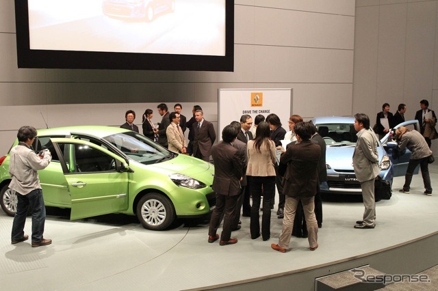 横浜市、日産グローバル本社内
