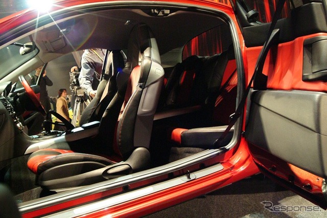 【マツダ『RX-8』写真蔵】発表会で撮った! ---写真30点