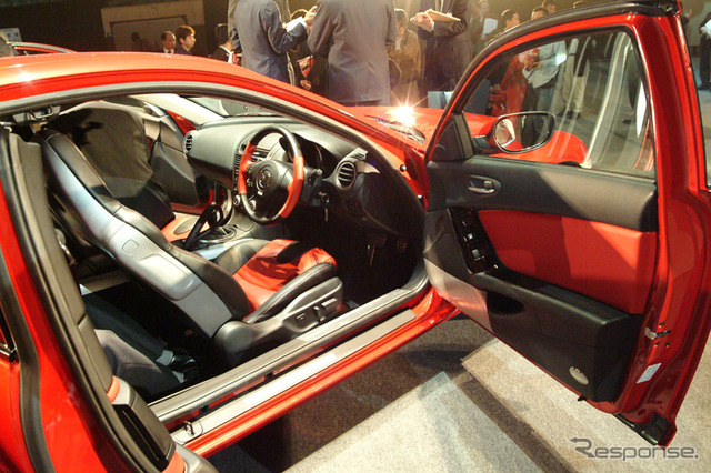 【マツダ『RX-8』発表】「4ドア・4シーター」を選んだ理由