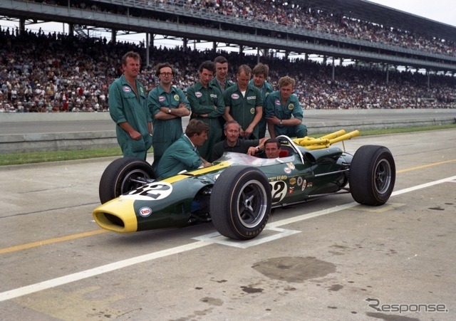 1965年のインディ500でジム・クラークの38号車が優勝