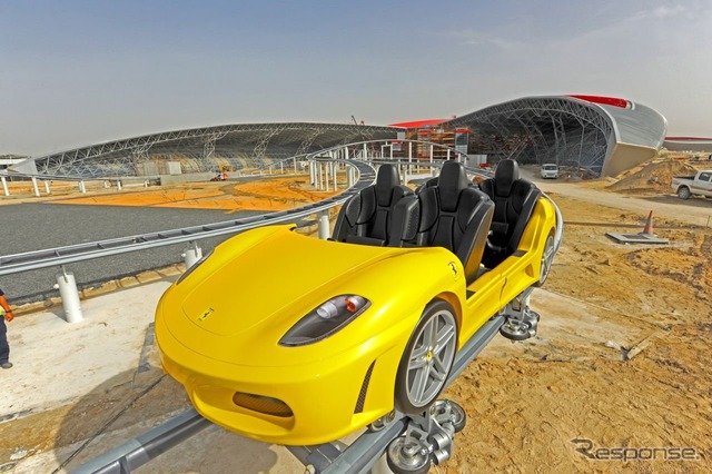 F430スパイダーを模したジェットコースター