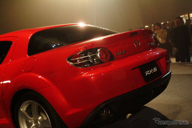 【マツダ『RX-8』発表】チャレンジ、夢、情熱